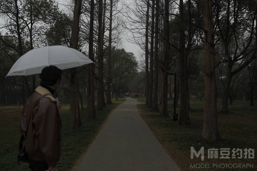 黑白模特