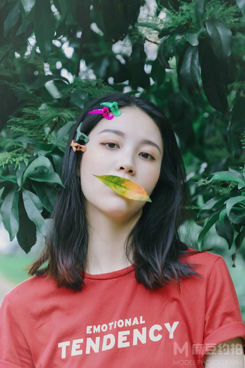 情绪模特