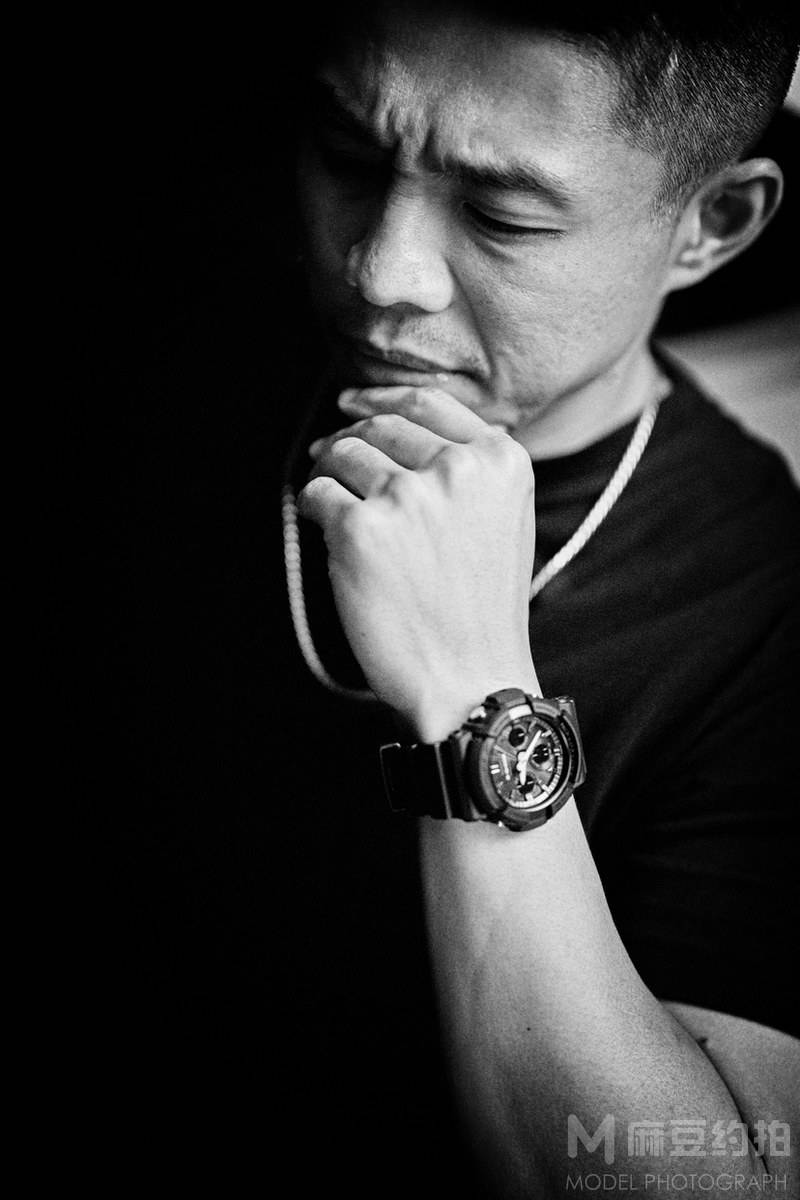 黑白模特