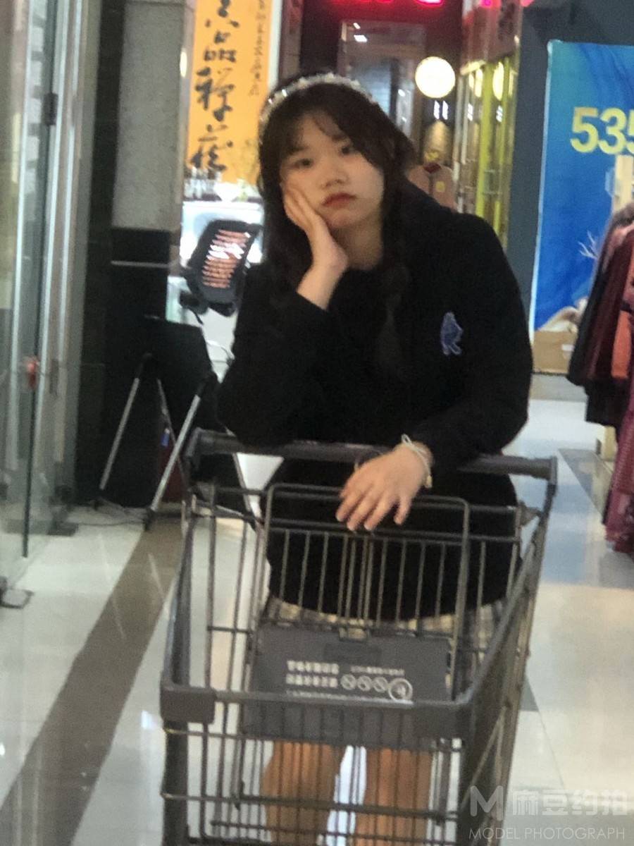 校园模特