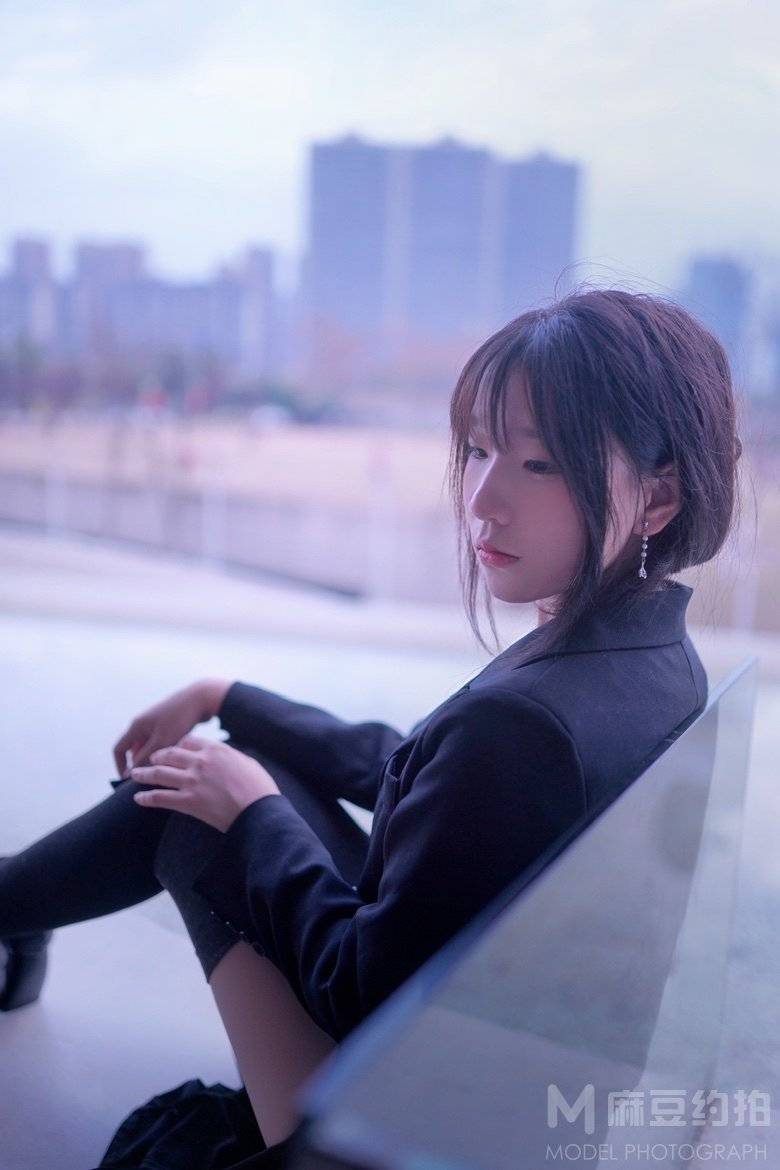 黑白模特