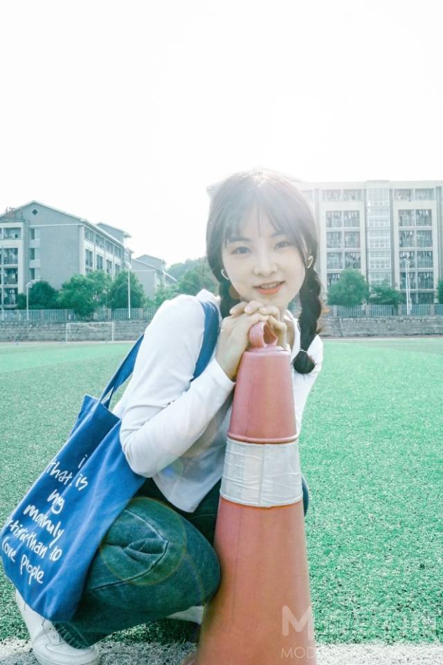 校园模特