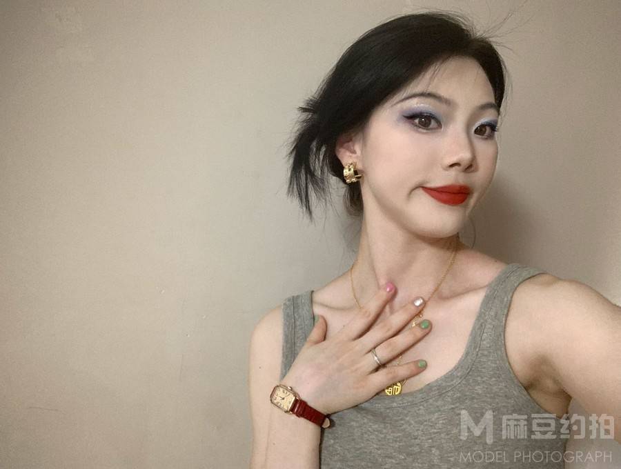 妆容模特