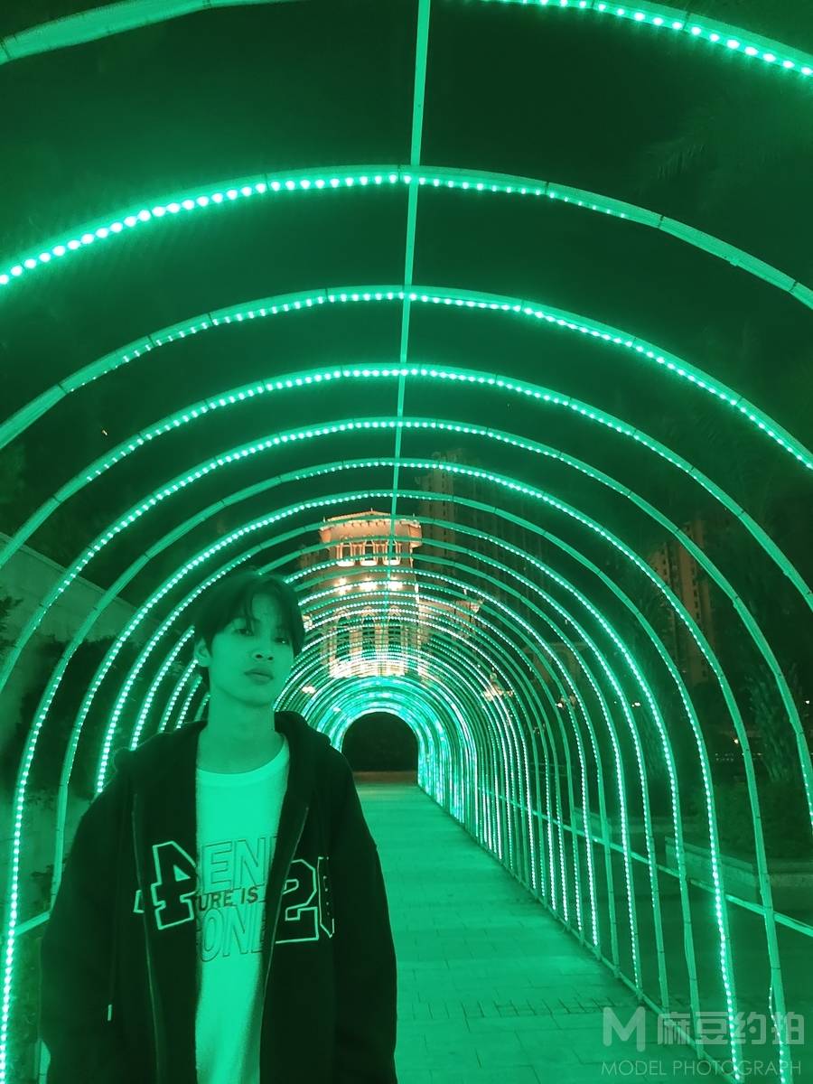 夜景模特