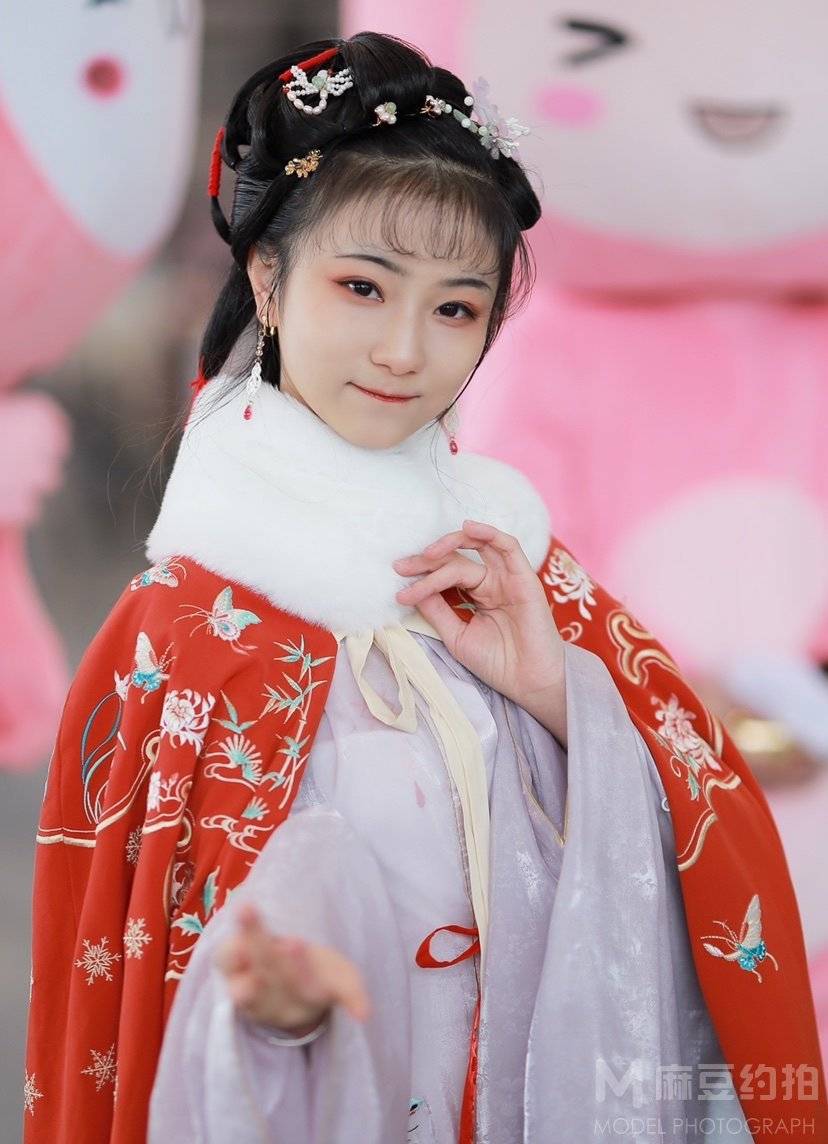 汉服模特