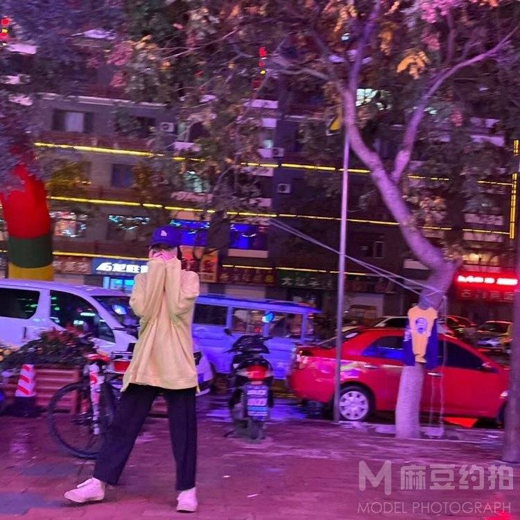 校园模特