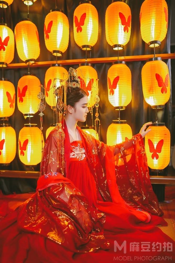 汉服模特