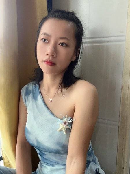 黑白模特