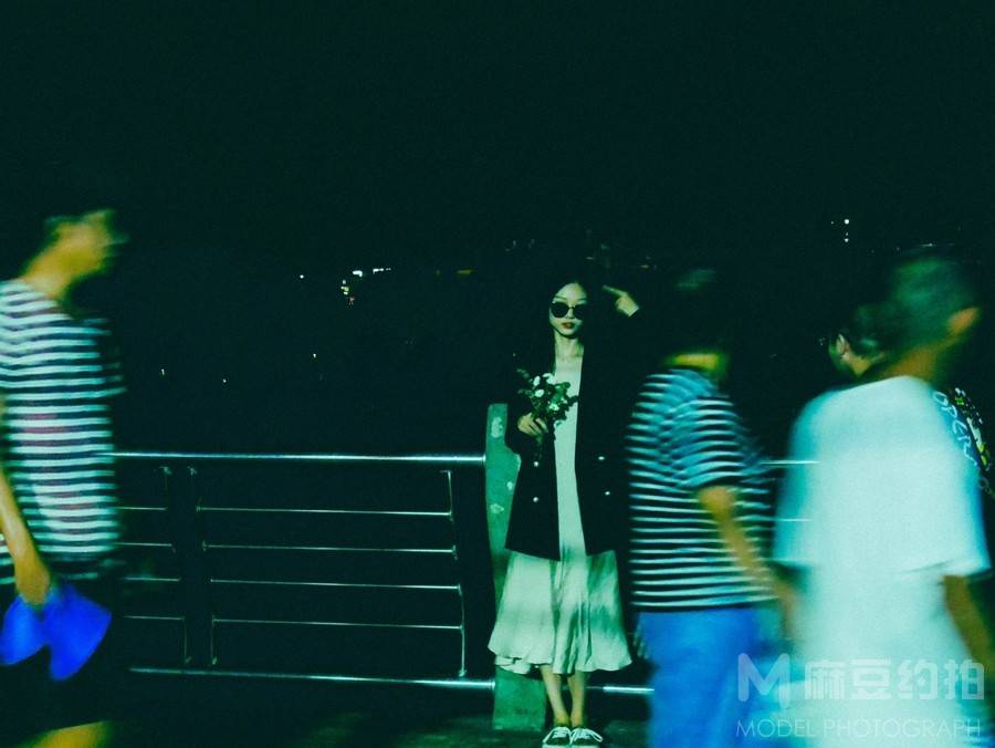 夜景模特