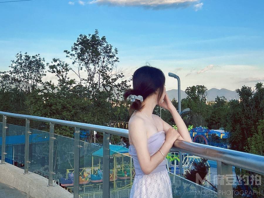 清新模特