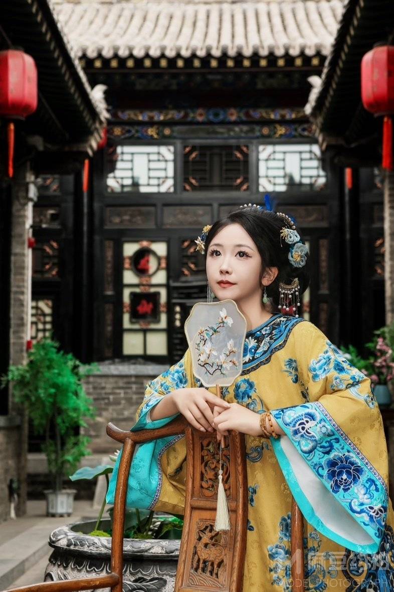 黑白模特