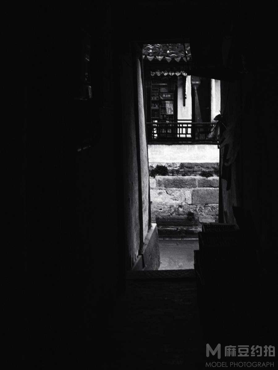 黑白模特