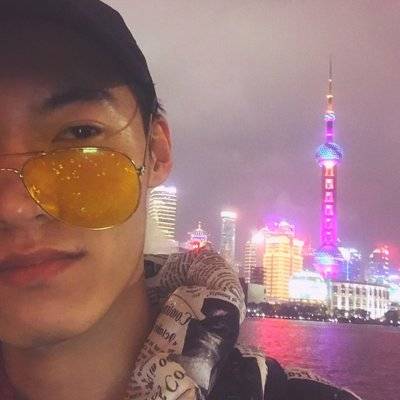 宝丽来模特