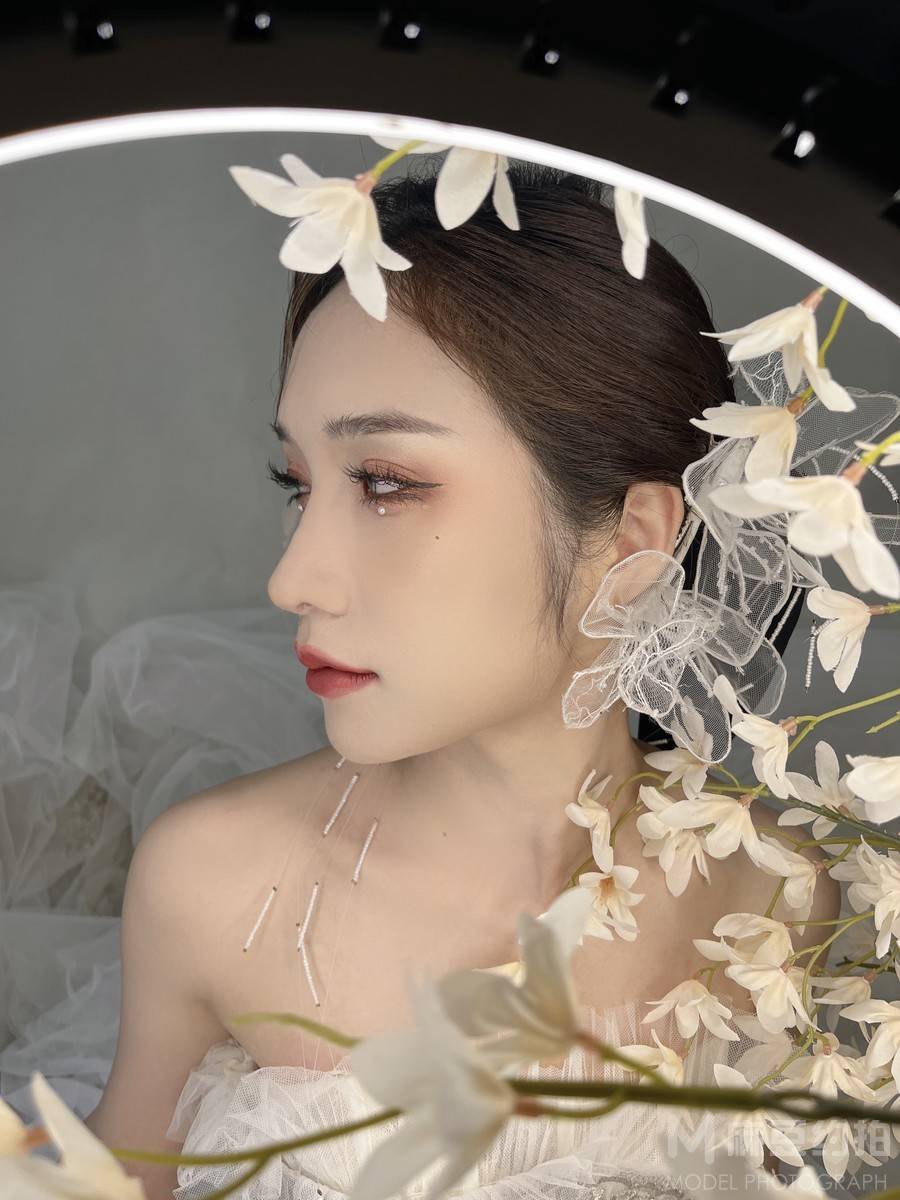 妆容模特