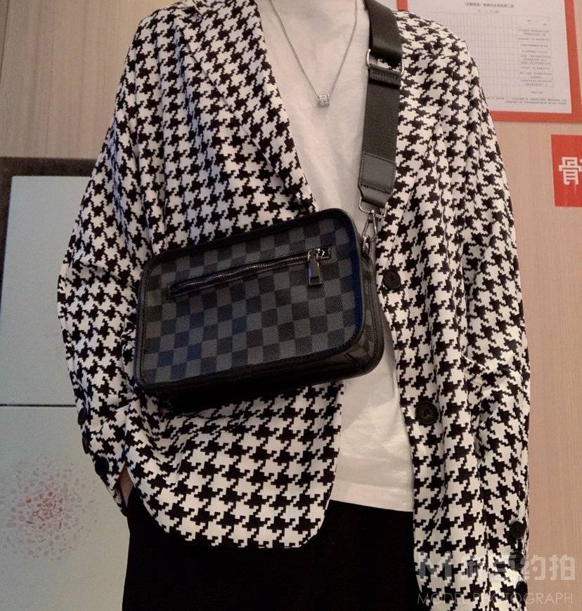 黑白模特