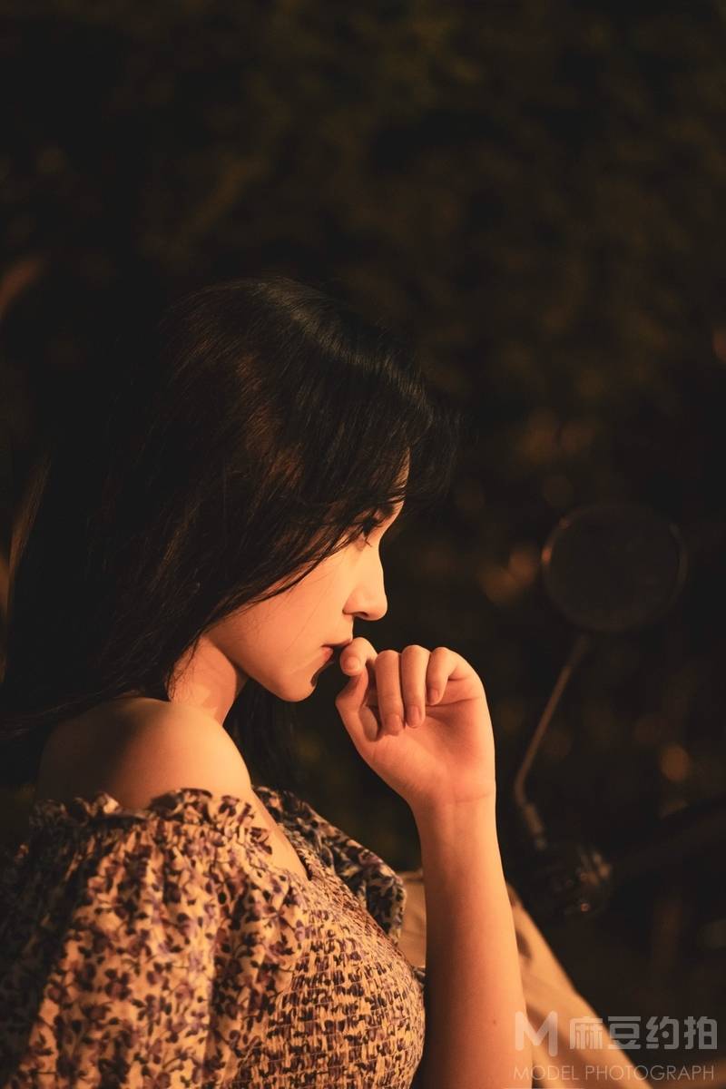 夜景模特