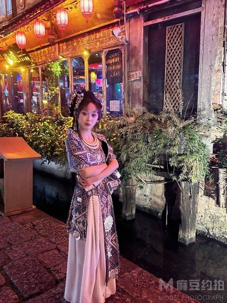 妆容模特