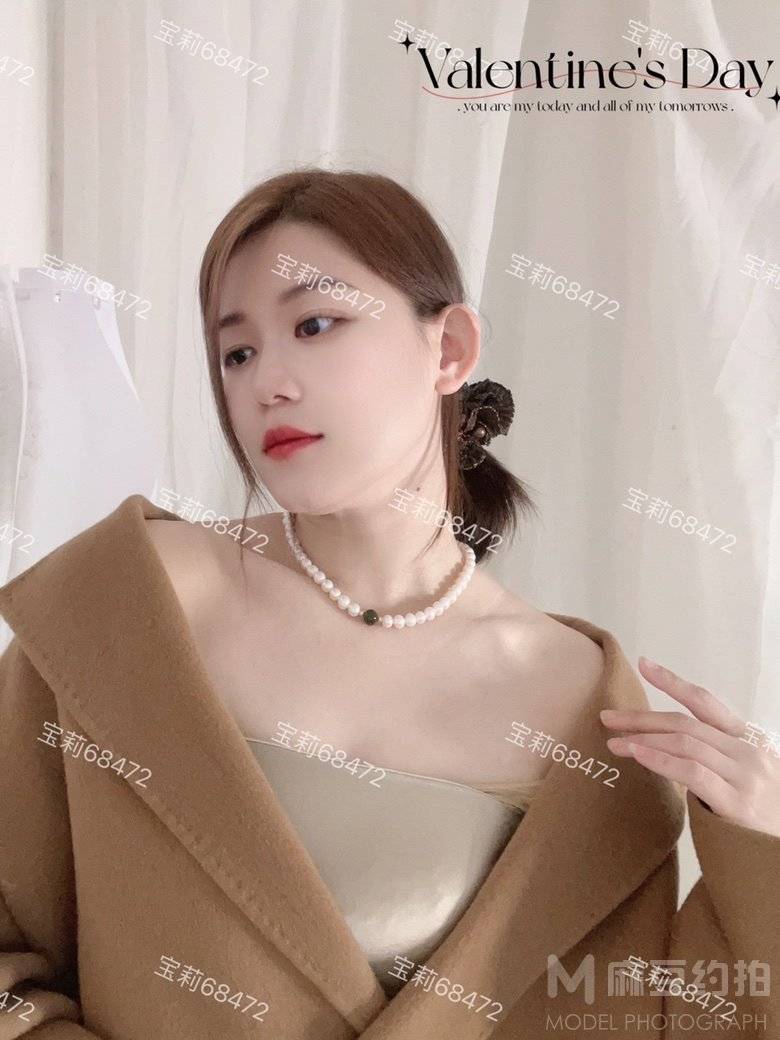 宝丽来模特