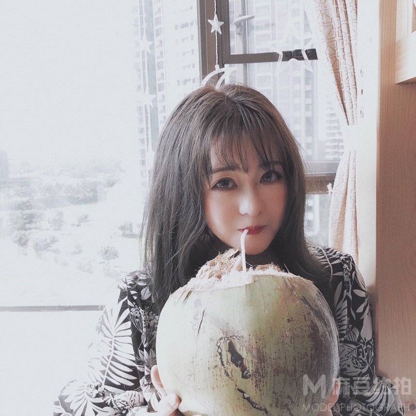 宝丽来模特