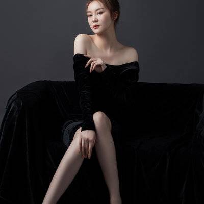 黑白模特