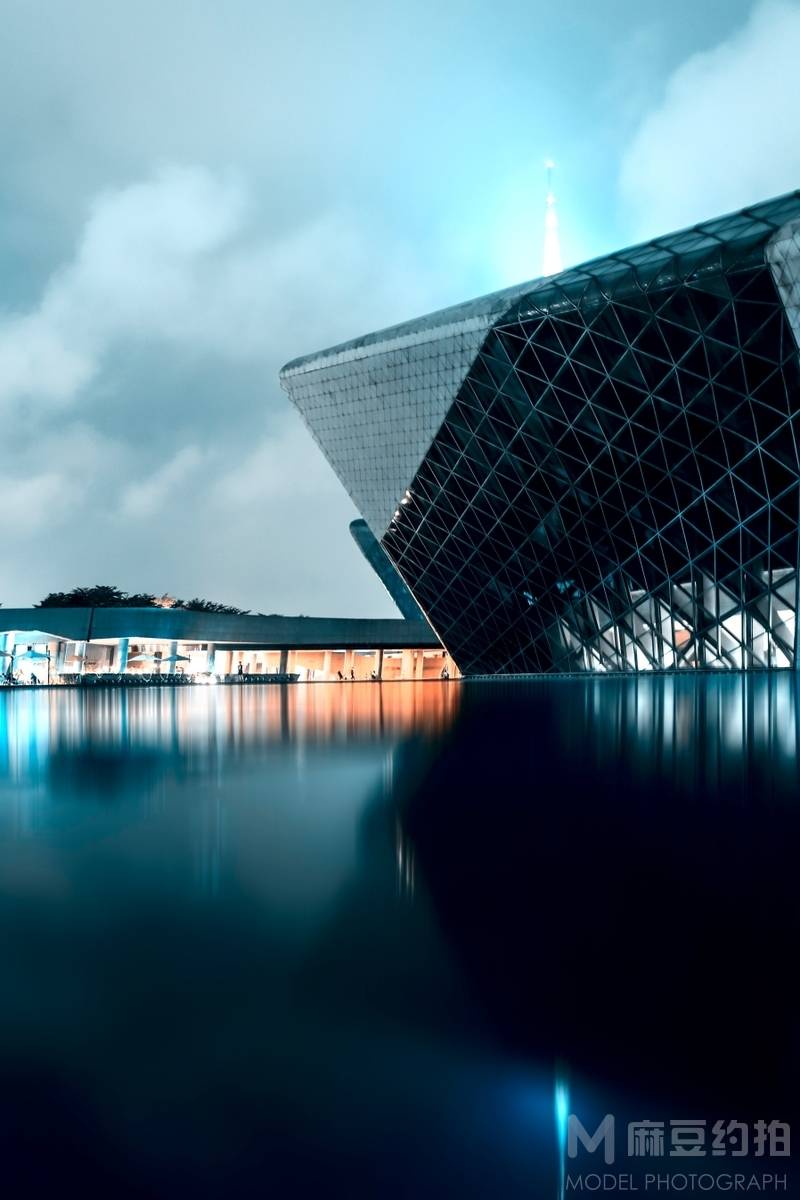 夜景模特