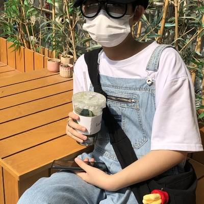 黑白模特