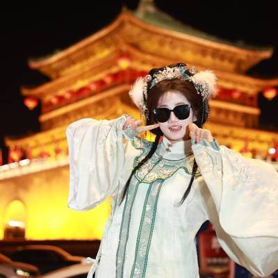 汉服模特