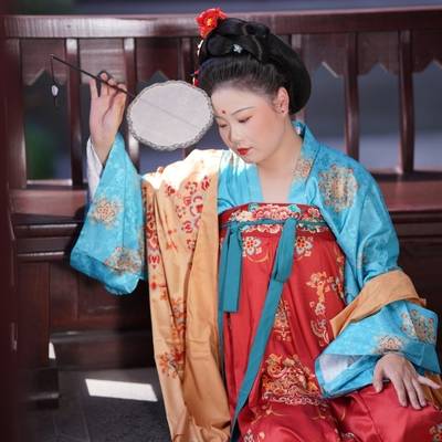 汉服模特