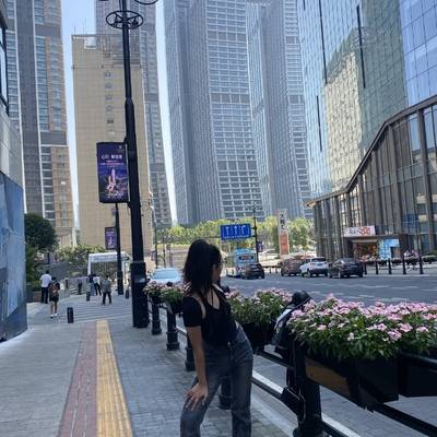 黑白模特