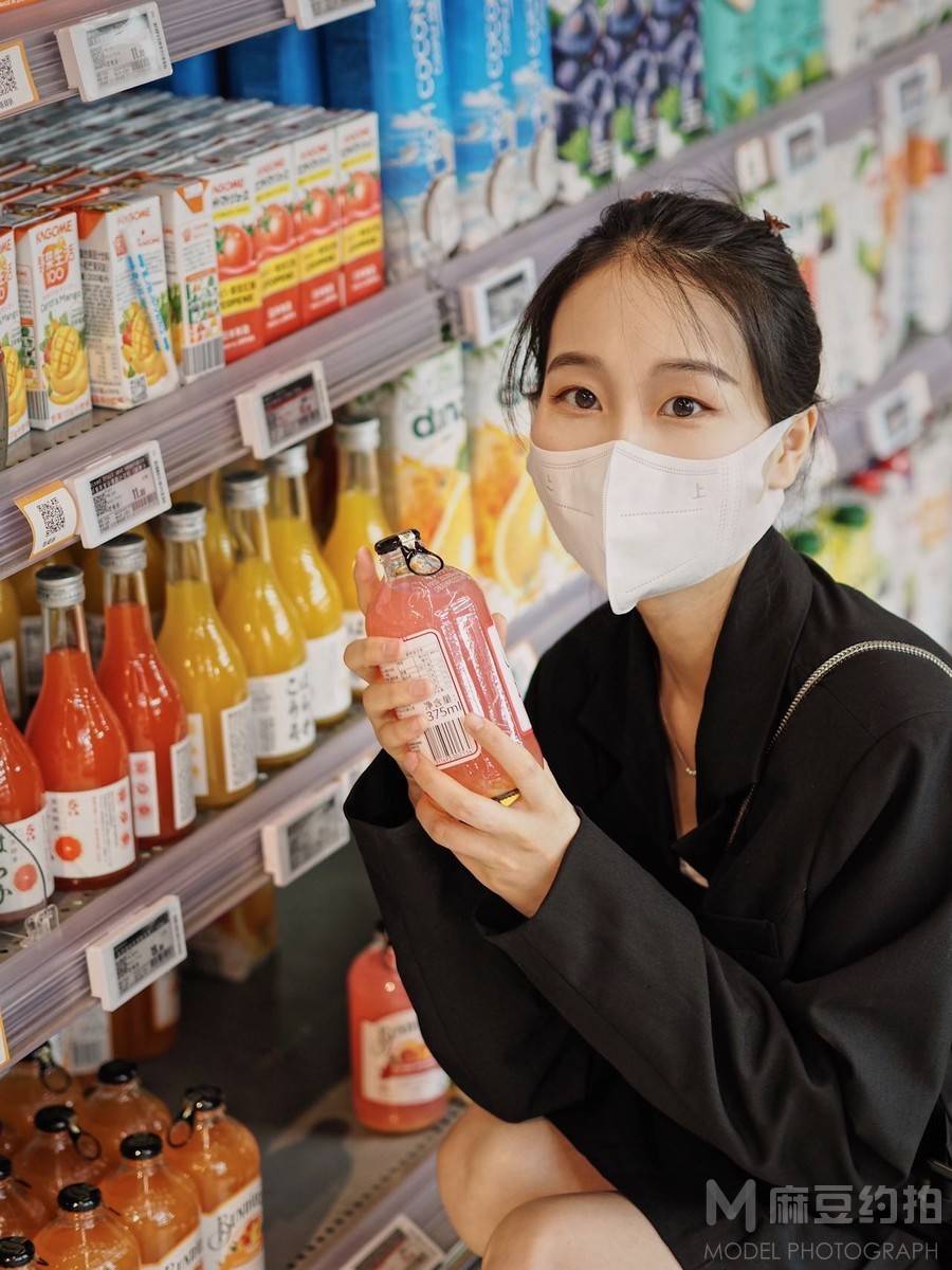 妆容模特