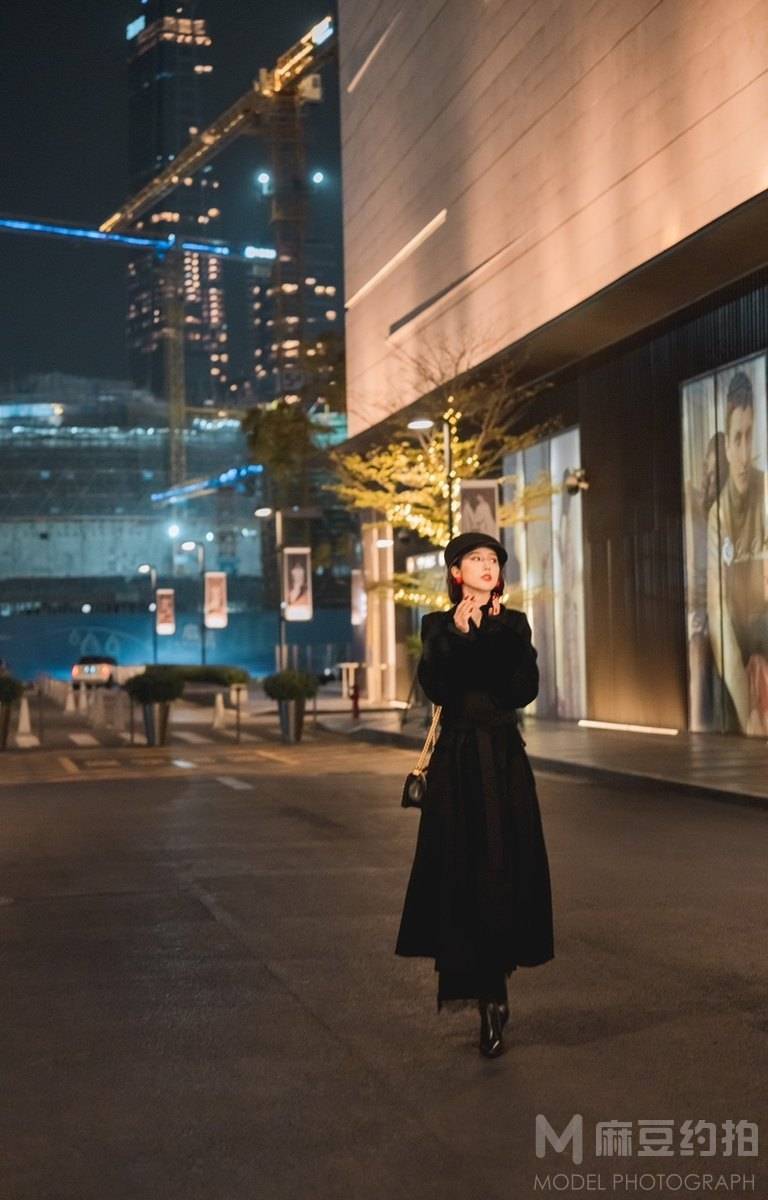情绪模特