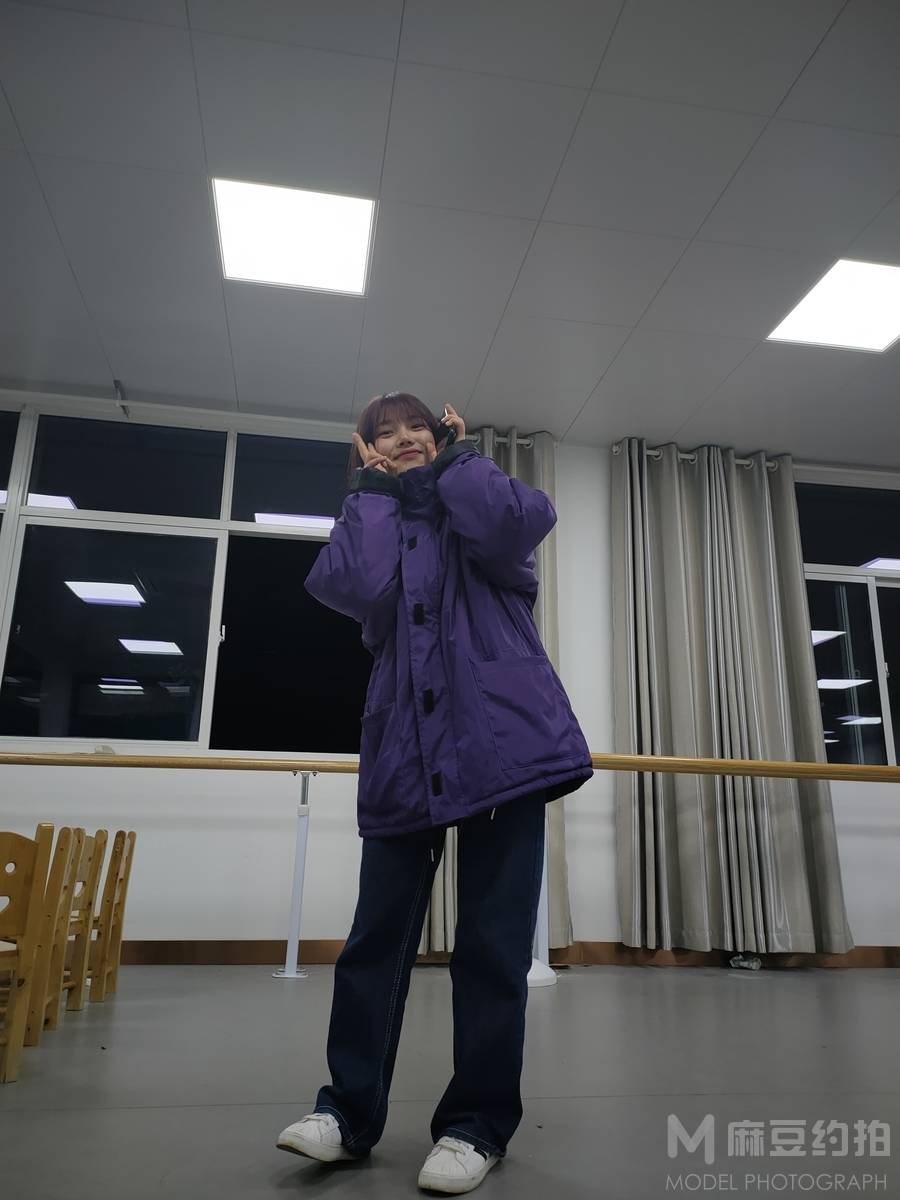 校园模特