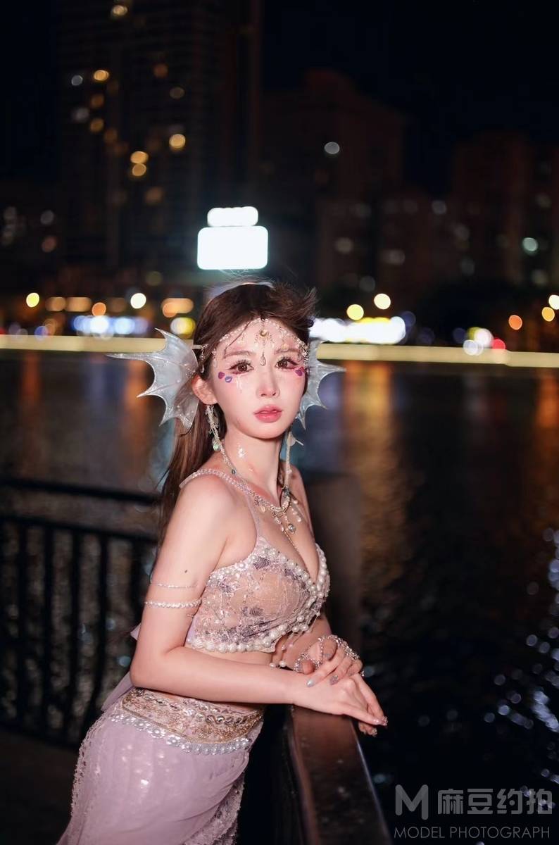 夜景模特