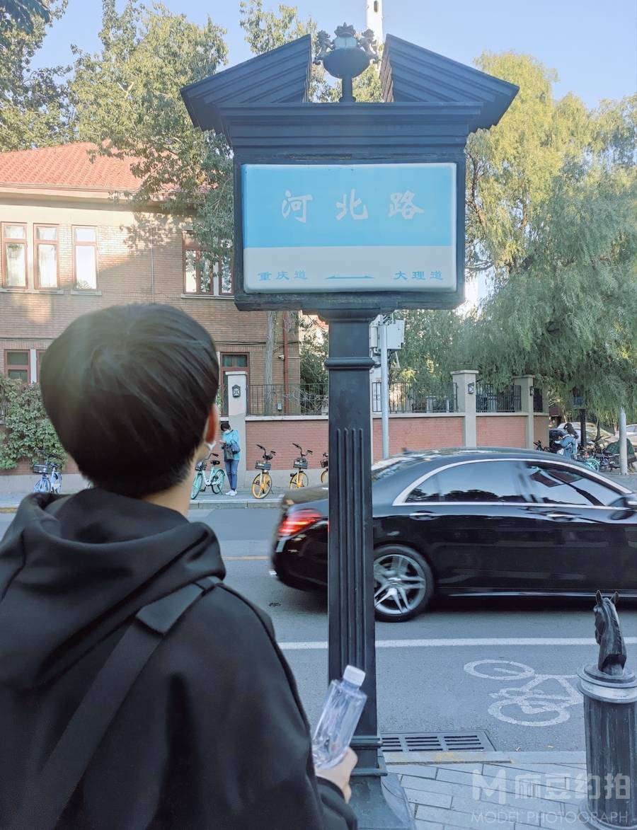 校园模特