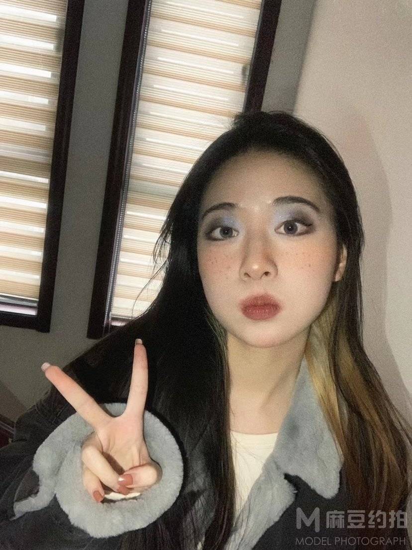 胶片模特