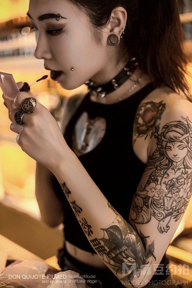 暗黑模特