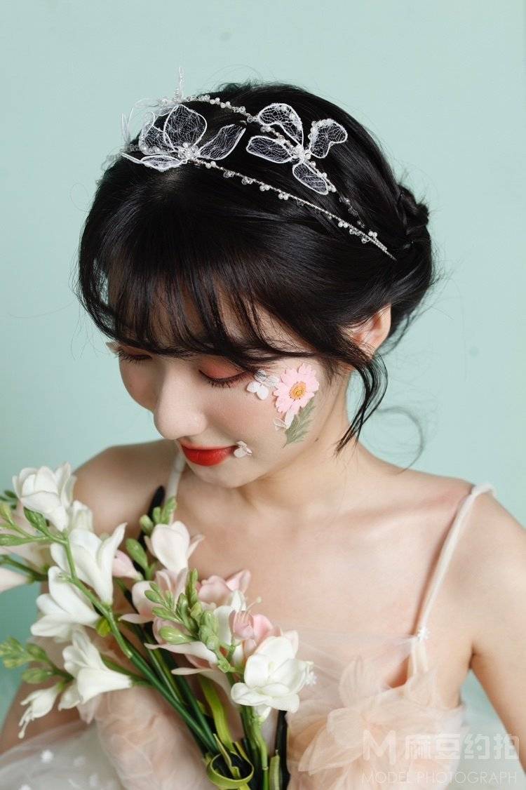 妆容模特