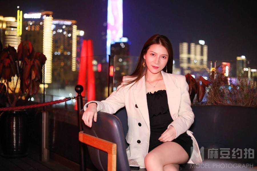 夜景模特