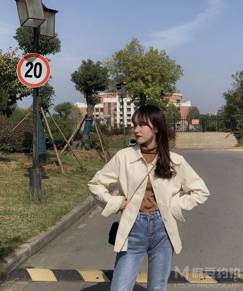 校园模特