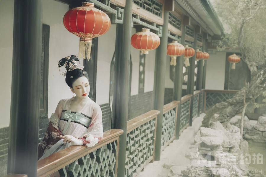 汉服模特