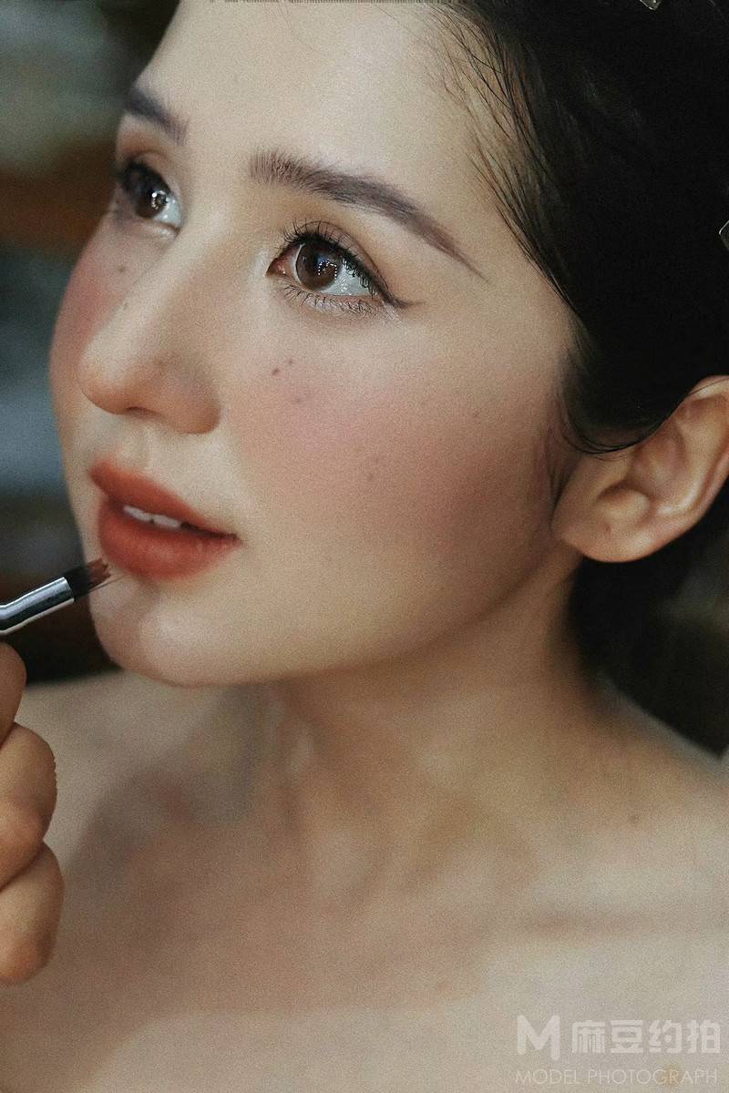 妆容模特