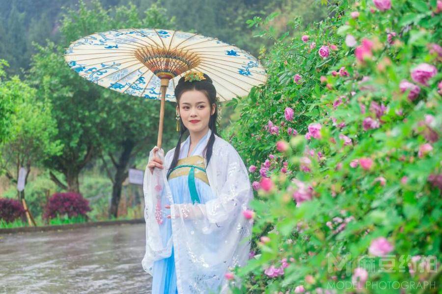 汉服模特
