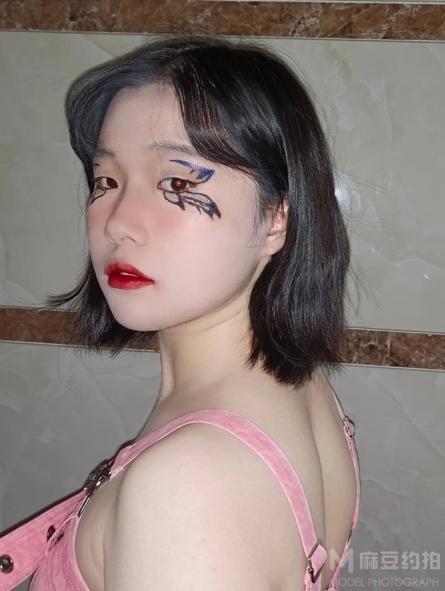 妆容模特
