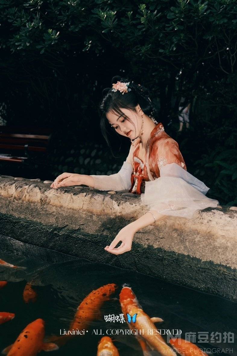 汉服模特