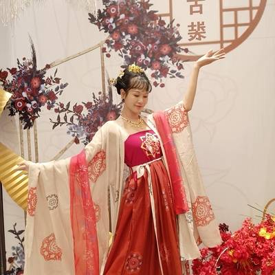 汉服模特