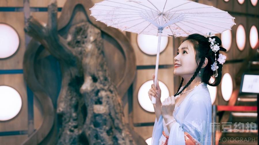 汉服模特