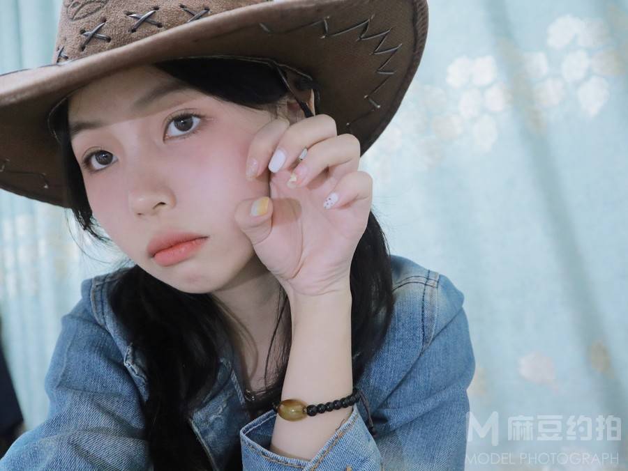 胶片模特