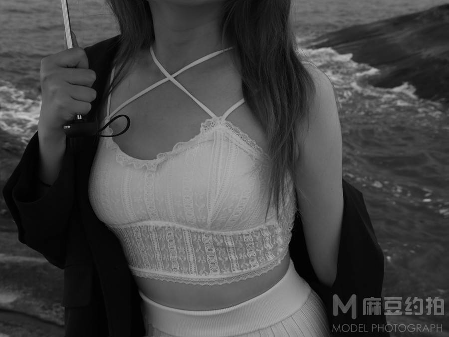 黑白模特