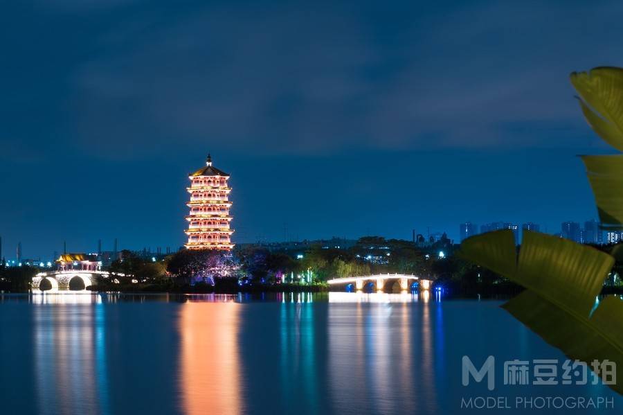 夜景模特