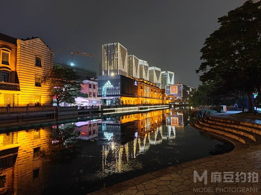 夜景模特
